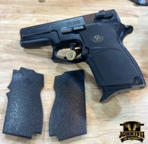 Smith & Wesson 469. NOS Pachmayr Grips.