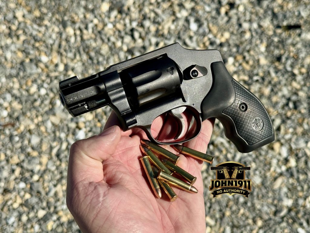 Smith & Wesson 351 22mag Revolver. J-Frame