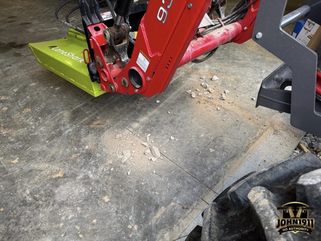 Gravel with the tractor.