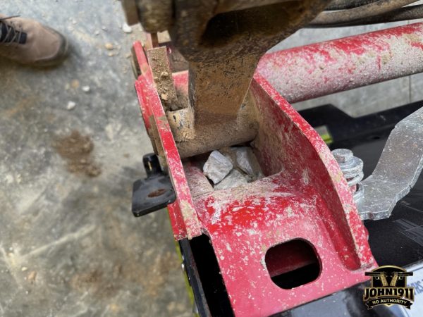 Gravel with the tractor.
