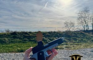 POTD – 2-Tone eXperior In The Sun POTD - 2-Tone Wilson eXperior, Single Stack, In the Sun.